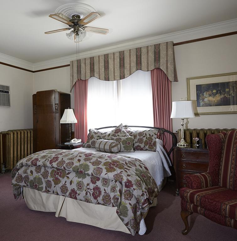 Victoria'S Historic Inn Wolfville Extérieur photo
