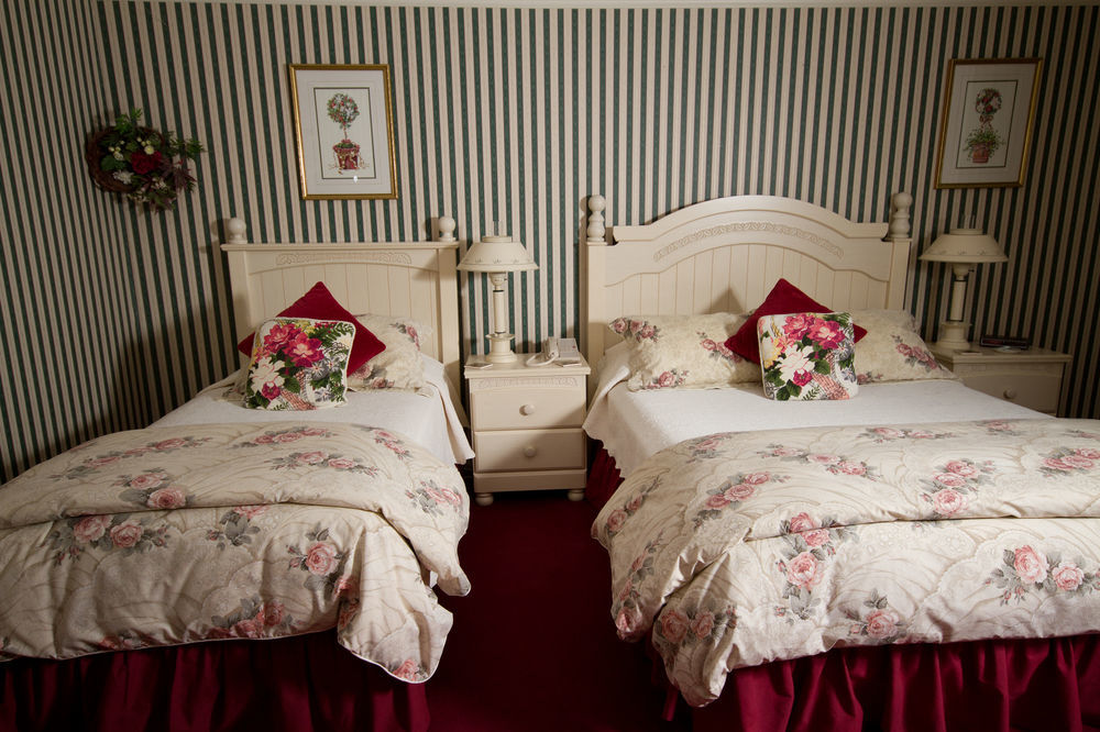 Victoria'S Historic Inn Wolfville Extérieur photo