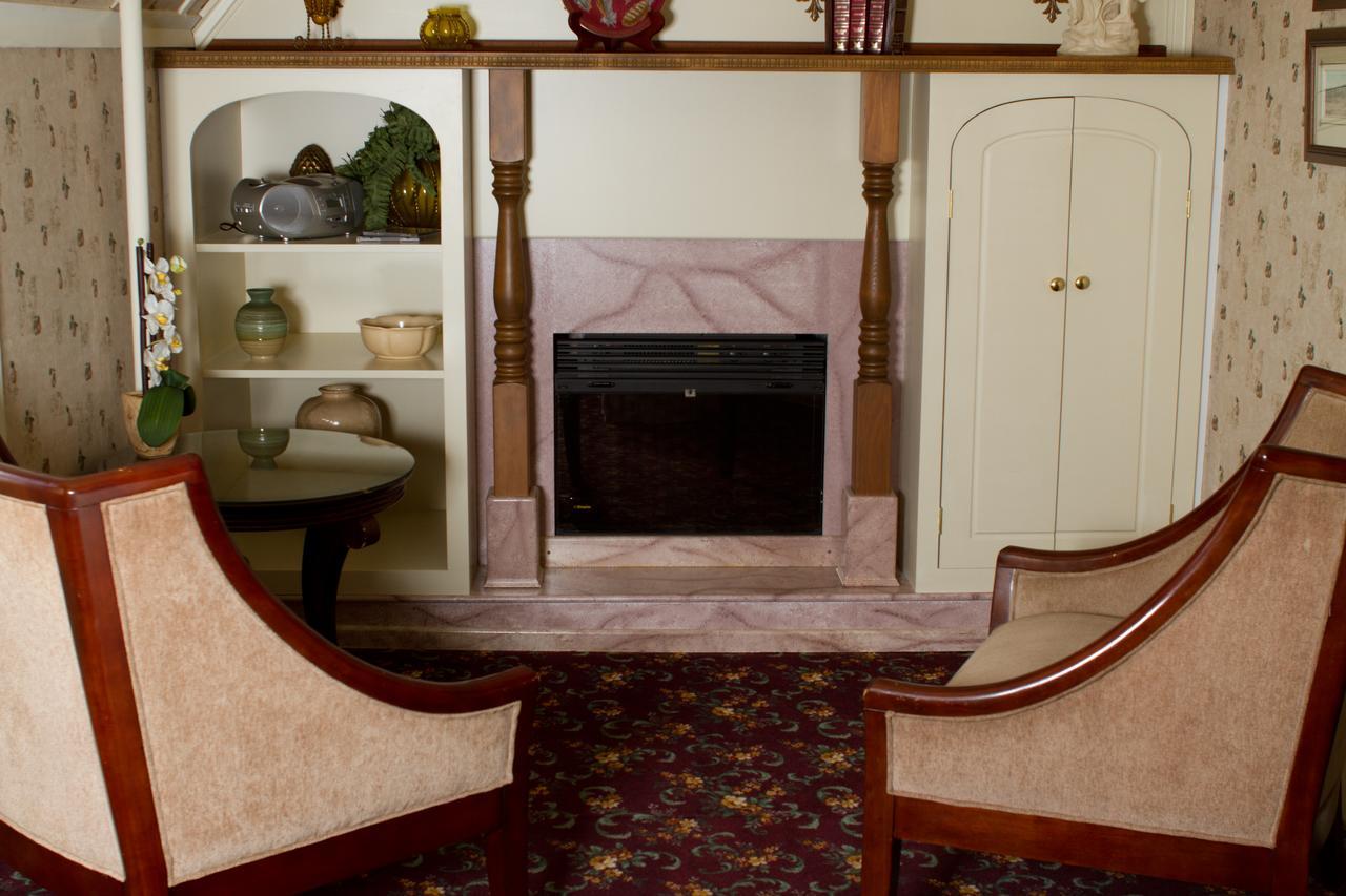 Victoria'S Historic Inn Wolfville Extérieur photo